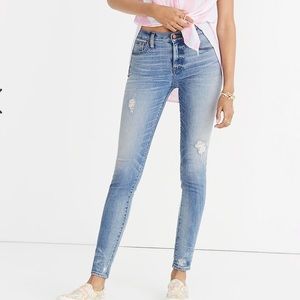 Madewell High rise 9” destructed-hem jean